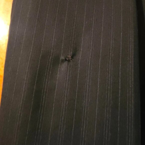 Jhanes Barnes Black pin-strip Suit 3 piece Set - Picture 4 of 5